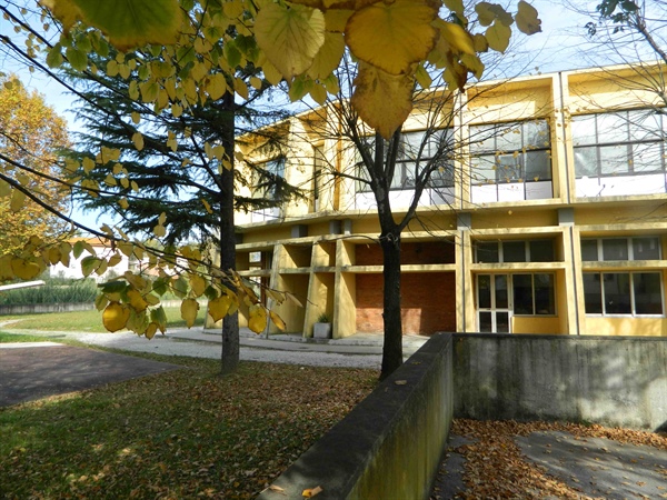 Brochure Scuola Secondaria di I Grado "Enrico Pea"